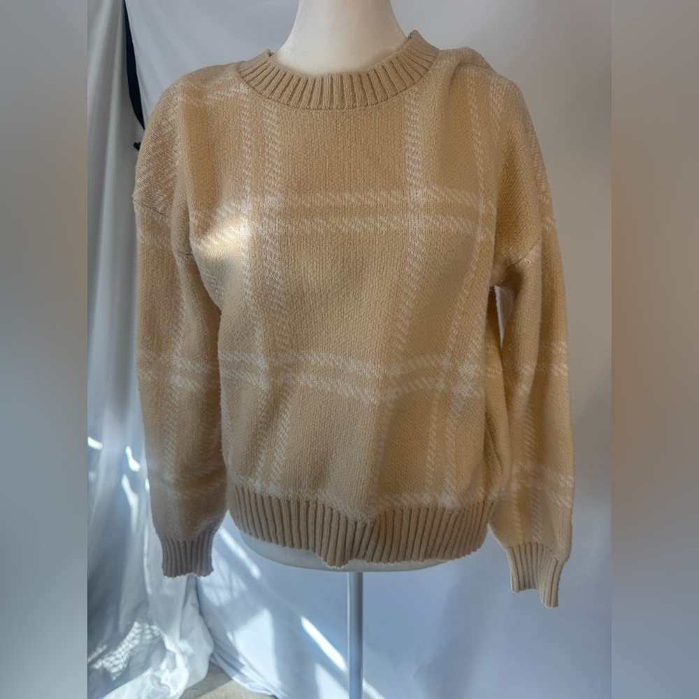Altar’d State SMALL crew neck sweater, cream w/white wide pattern